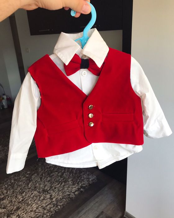 Costumas superb de botez 6-9 luni