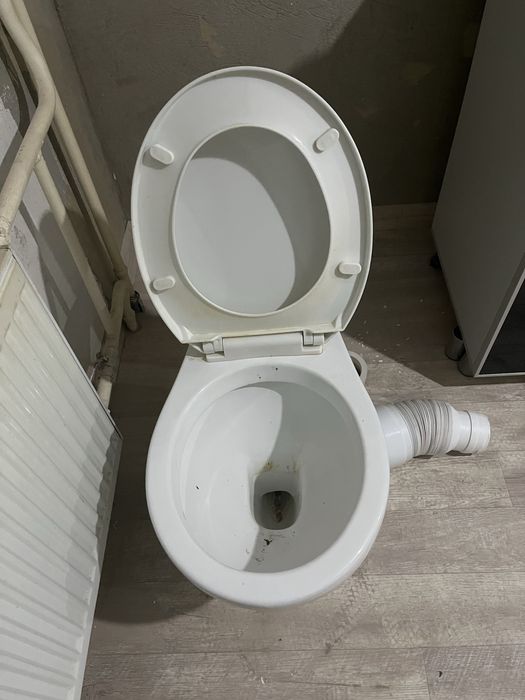 Продам унитаз в отличном состоянии