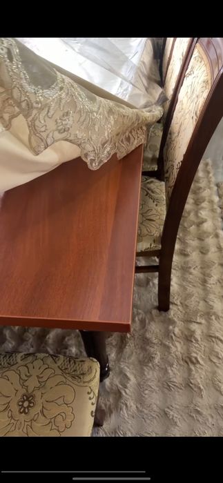 Стол,стул 9 та, деван 2 кресло и коки чозиладигон