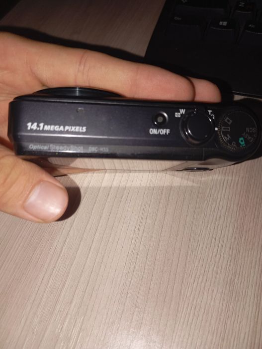 Sony Cyber-shot DSC-H55