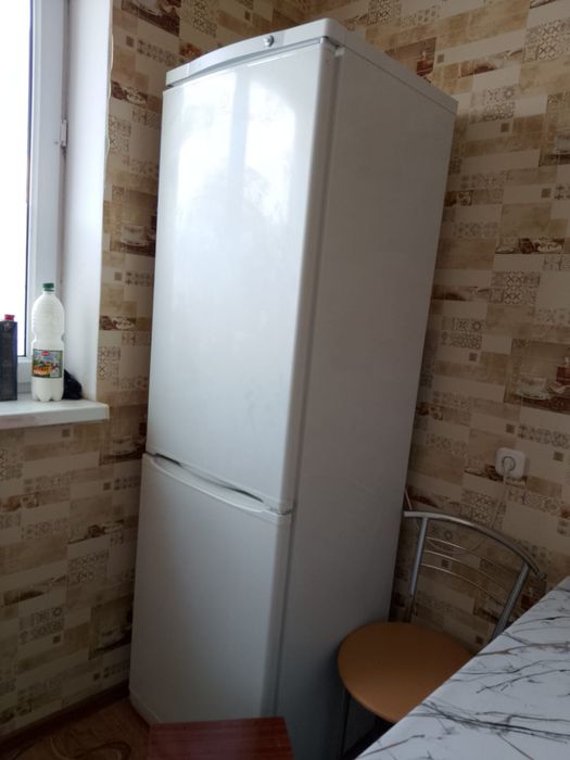 Холодильник рабочий