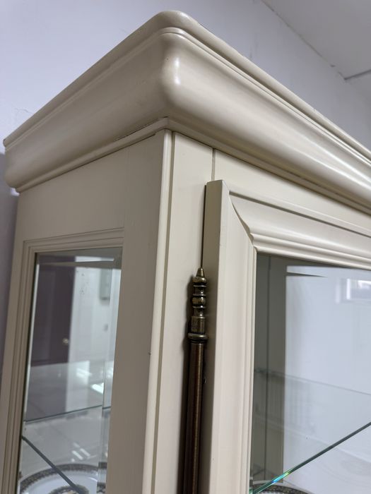 Срочно! Шкаф для посуды