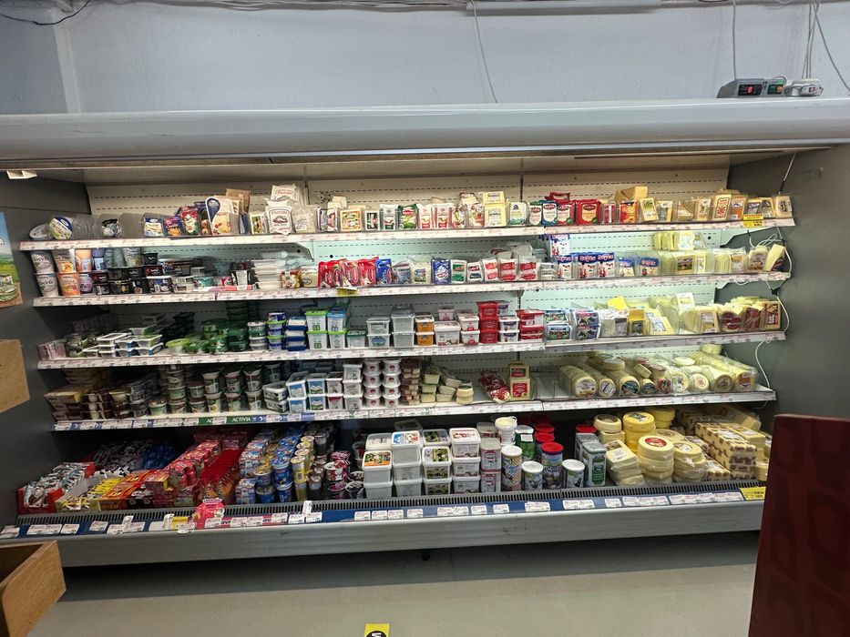 Хладилна витрина