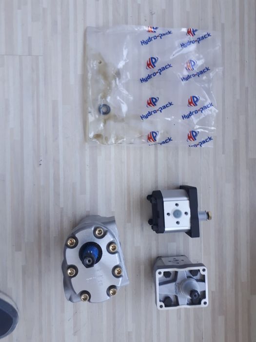 Pompa hidraulica u650