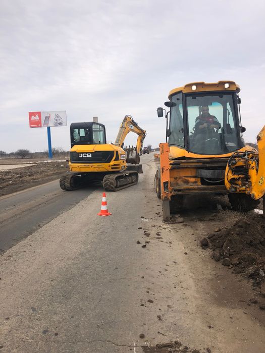 Miniexcavator de inchiriat 9 t