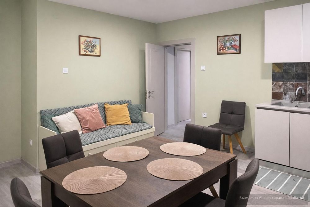 Дава се под наем Двустаен апартамент в Пловдив, Център - 80 кв.м за 690 € - Снимка #2