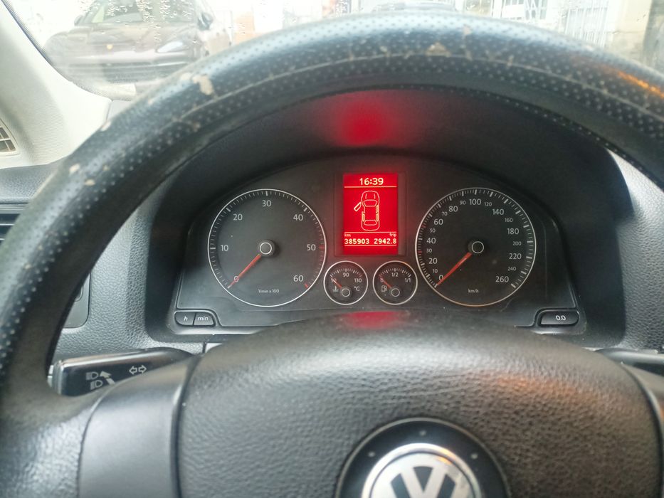 Volkswagen Jetta 2008, motor BLS 1,9