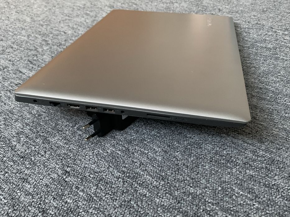 Laptop LENOVO IdeaPad 330 Procesor AMD A9 3.0GHz DDR4 8GB, HDD 1TB