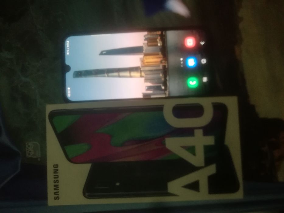 Samsung Galaxy a40+родная  коробка