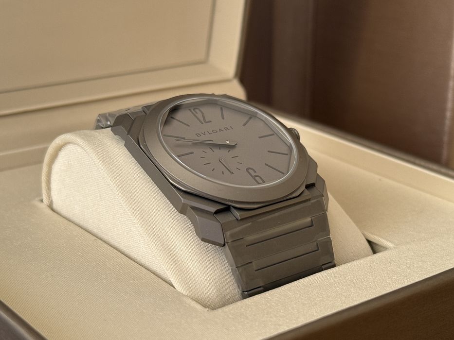 Часы Bvlgari Octo