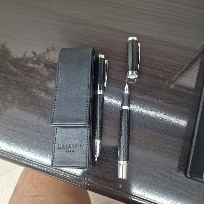 Фирменные ручки balmain