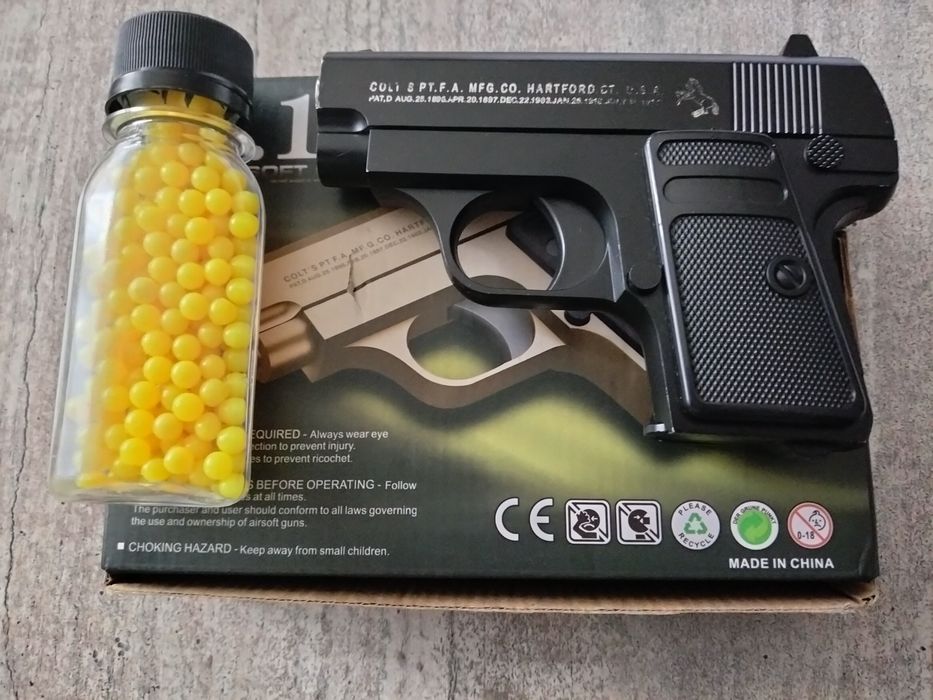 игрушечный пистолет