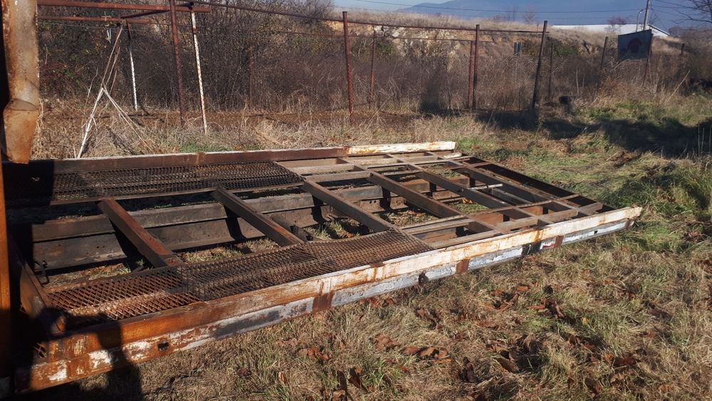 Продавам метална конструкция за каросерия от ИВЕКО