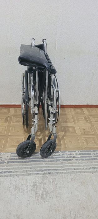 Инвалидная коляска