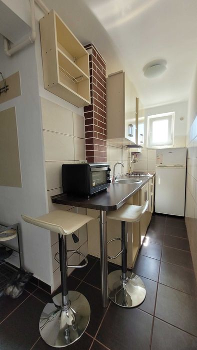 Chirie apartament cu 2 camere, semidecomandat 32 mp. Cluj-Napoca, cartier Gheorghieni etaj 3/4