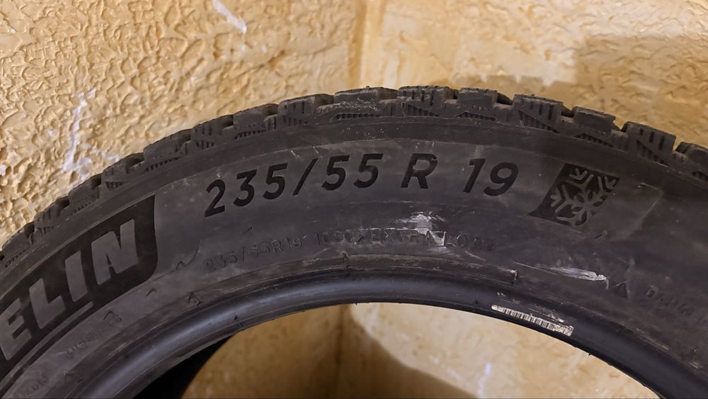 Зимние Michelin 235/55 R19