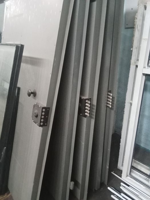 Продам железные двери