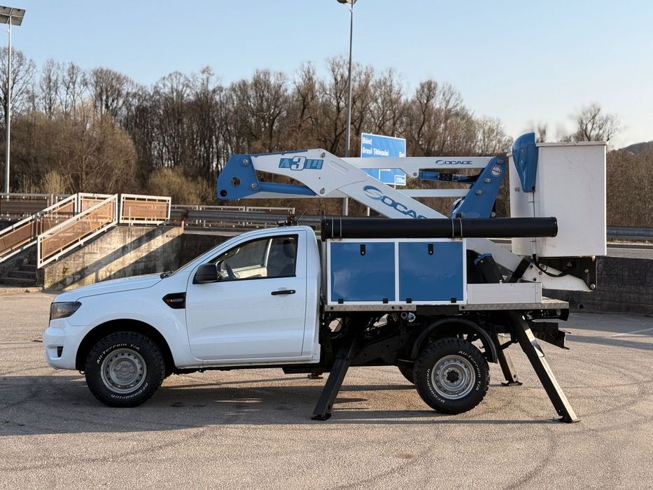 Ford Ranger Ford Ranger 4x4 și nacelă articulată Socage A314