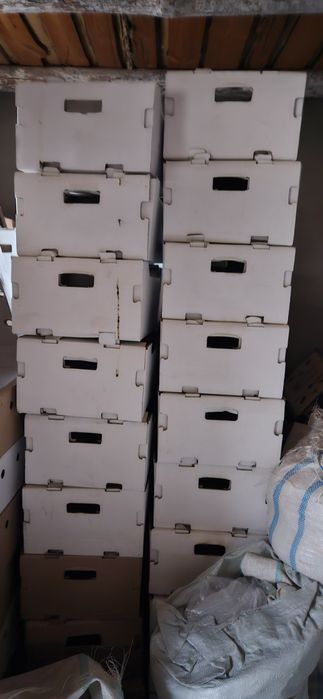 Коробка робот , помидор огурцы каробка