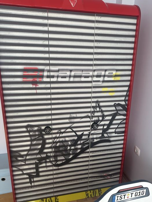 Детски гардероб и кола легло Чилек