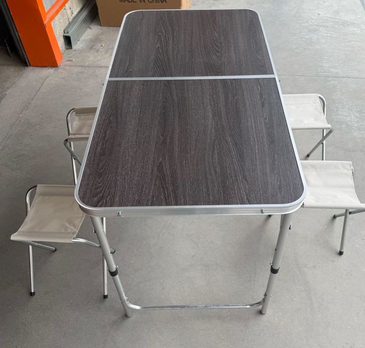 Комплект сгъваема къмпинг маса с 4 стола