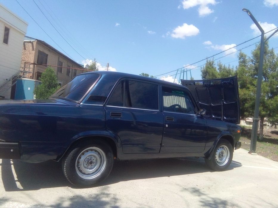 ВАЗ 2107 Сотилади