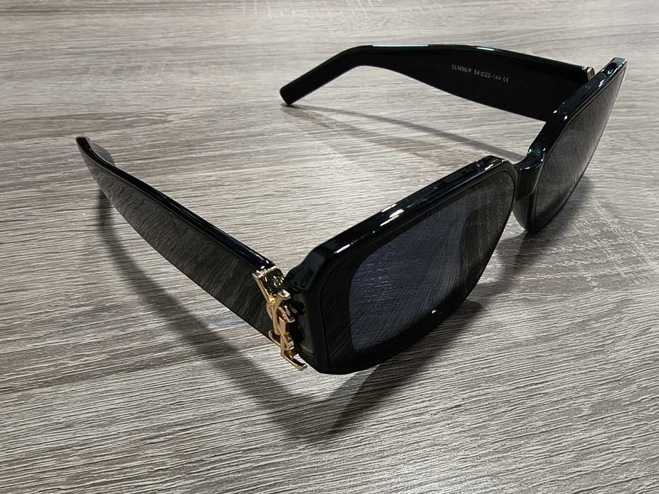 Очила на Saint Laurent