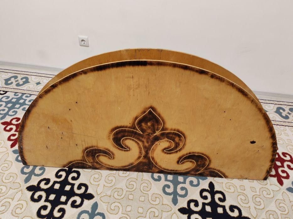 Продам казахский стол