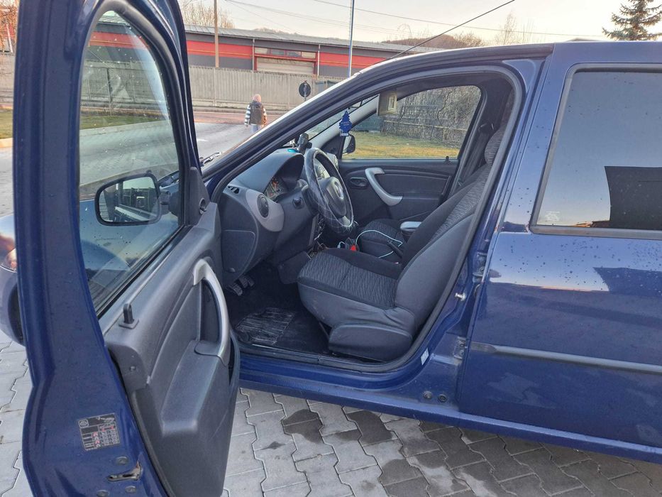 Dacia Logan 2009 Benzina