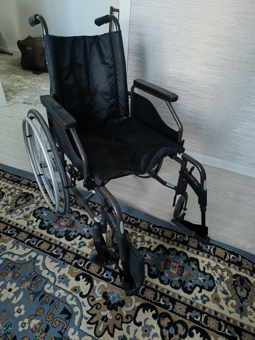 Инвалидная коляска новая