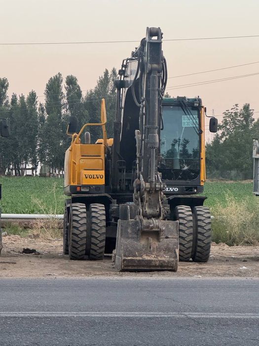 Ekskavator .2011