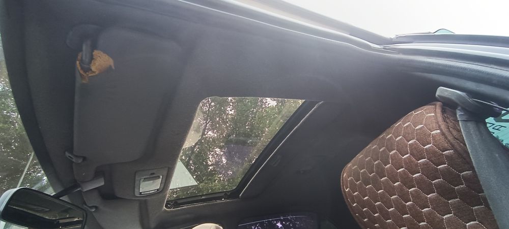 Продам Тоиота Карина е .