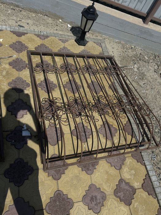 Решетка для окон б/у.