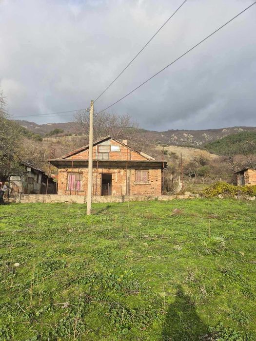 Вила в подножието на Стара планина област Карлово