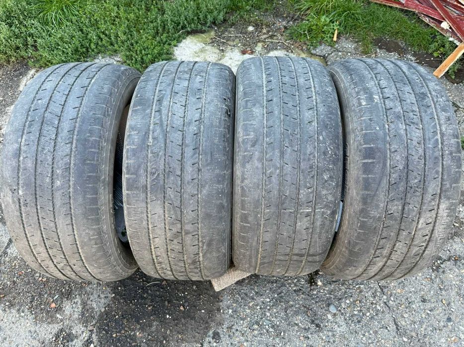 285/50/R20 Летние шины (4 шт)