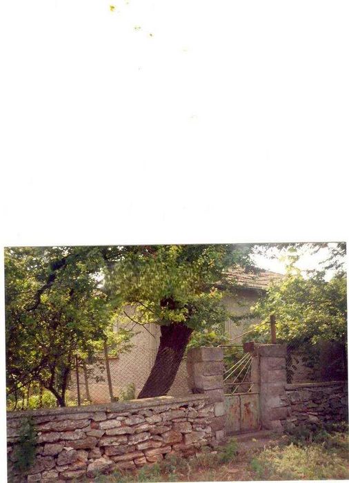 Къща за ремонт в Ваклино