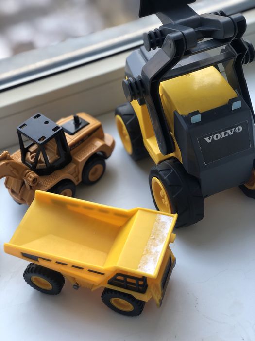 Продам машинки