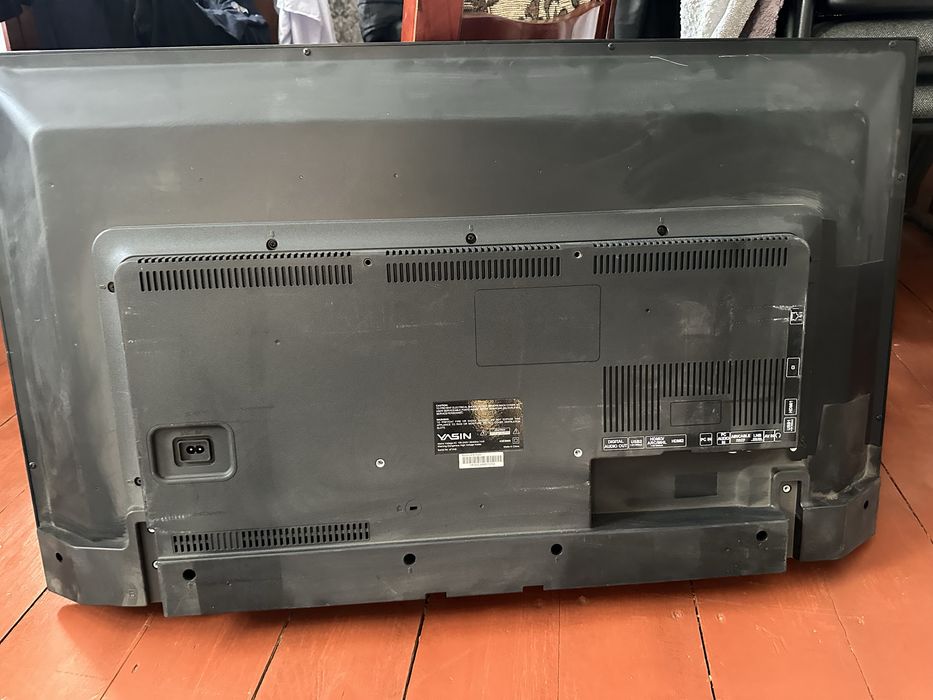 Телевизор YASIN 43E5000