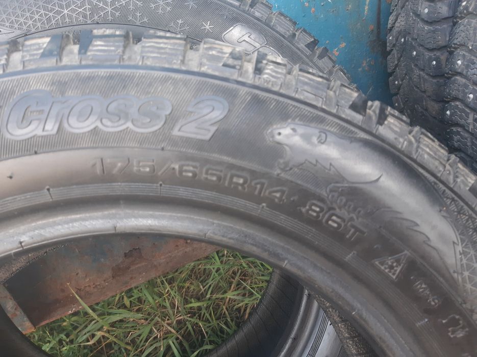 Резина зимняя б/у. 4шт.