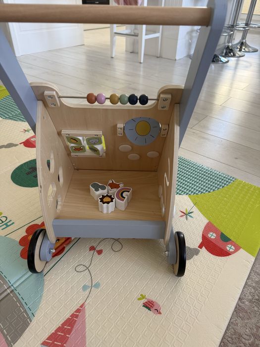 Проходилка за бутане walker уолкър Hauck