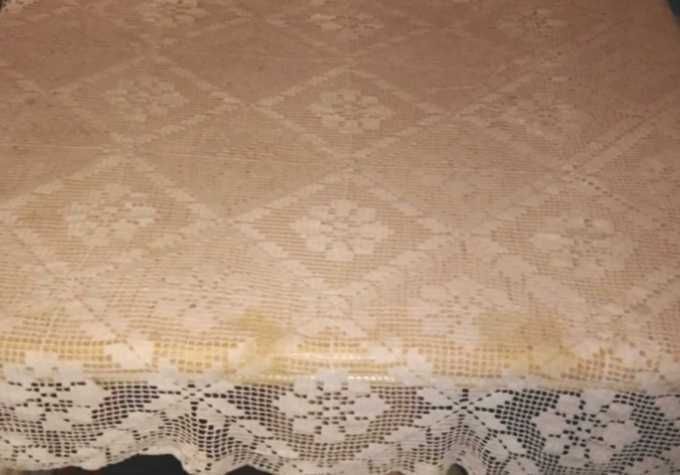 Perdea traditionala, lucrata manual din dantela macrame