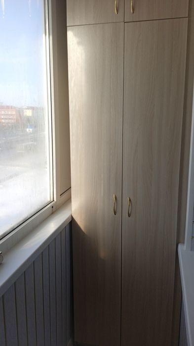 Шкаф высокий продам
