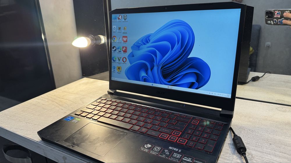 Acer Nitro 5 черного цвета