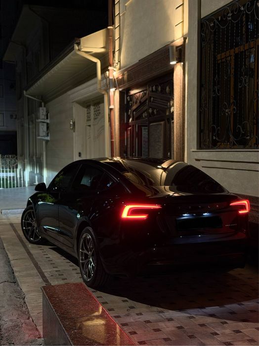 Tesla model 3 highland