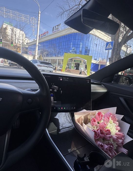 Срочно продается Tesla model 3 performance 0-100  3.3 сек