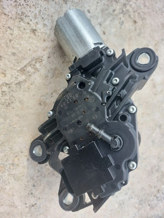 Motoraș stergator haion golf 5