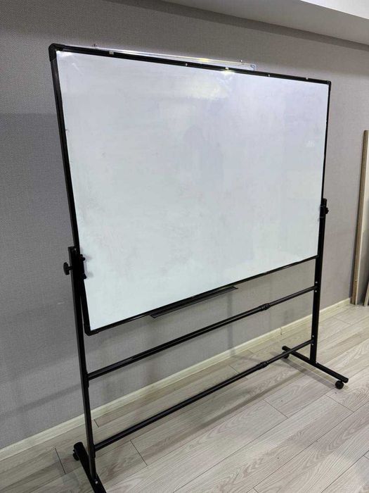 Маркер тахтаси Deli 7883, икки томонлама, ғилдирчали стенд — 90×150 см