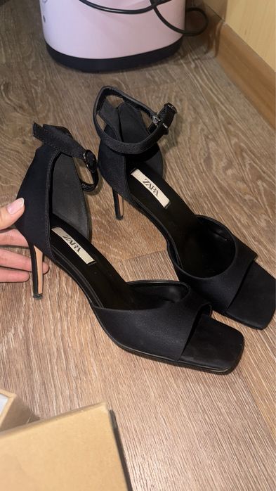 Туфли Zara,не высокий каблук
