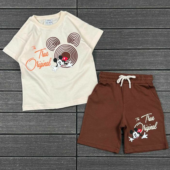 Compleu modern pentru băieți