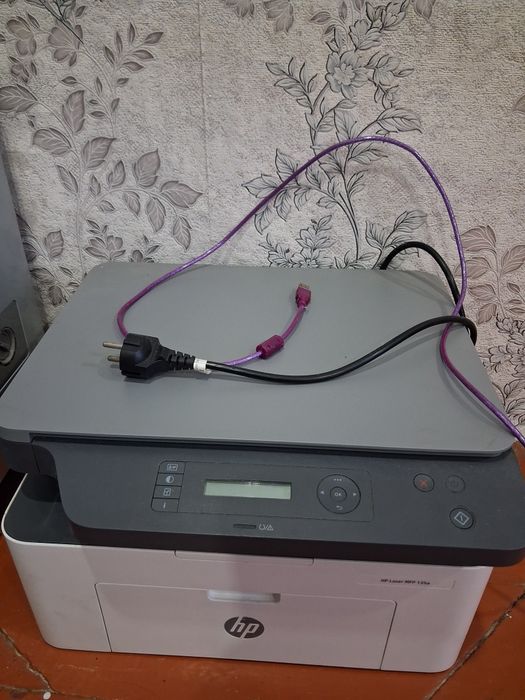 Продам принтер hp